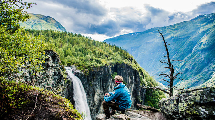 Vettisfossen Person