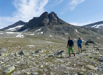 Hiking From Torfinnsbu To Eidsbugarden