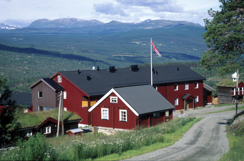 Ruten Fjellstue Utendørs Sommer Og Høst By Arthur Bredli (3)